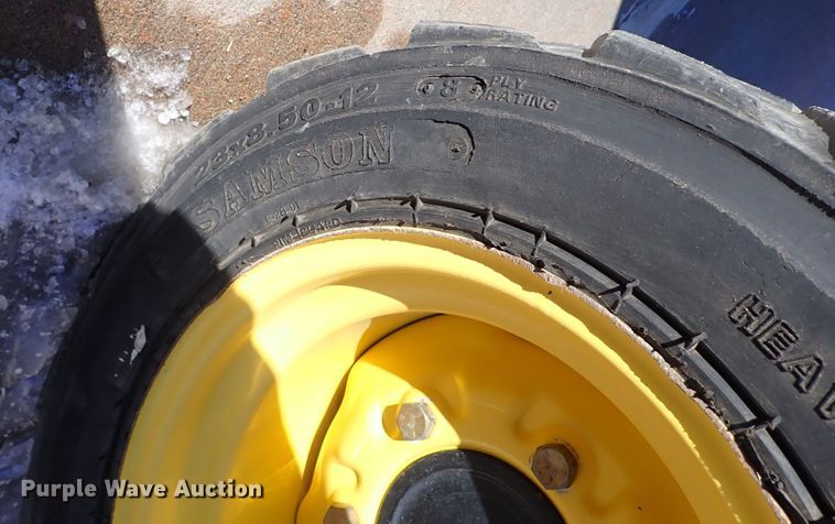 image for item DC4127 1997 John Deere 955  MFWD tractor