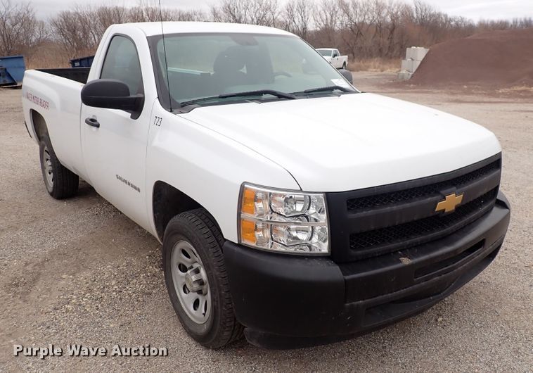 image for item DC4138 2013 Chevrolet Silverado 1500  pickup truck