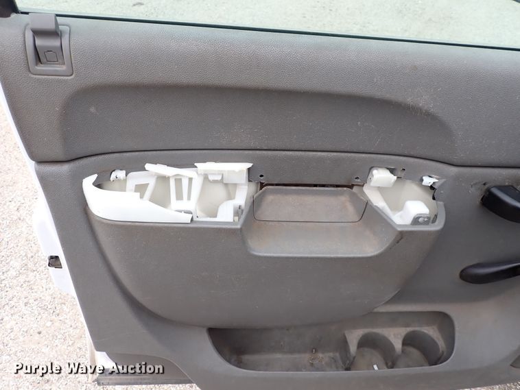 image for item DC4138 2013 Chevrolet Silverado 1500  pickup truck