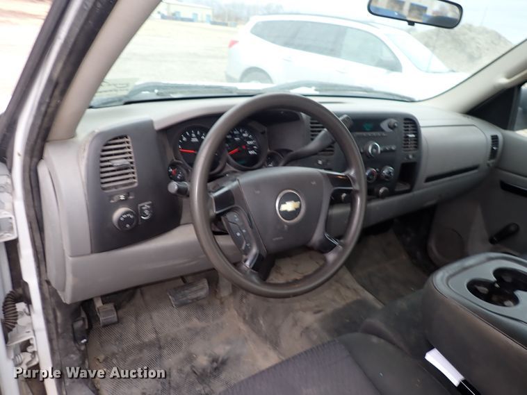 image for item DC4138 2013 Chevrolet Silverado 1500  pickup truck