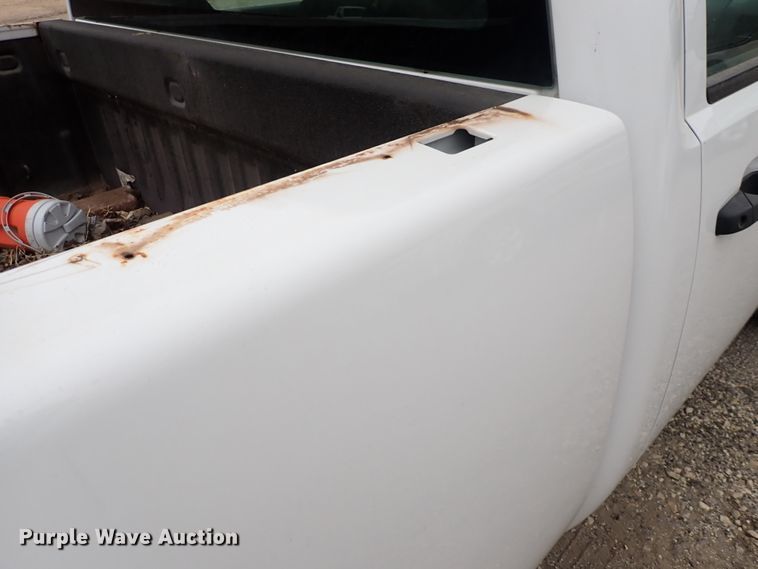 image for item DC4138 2013 Chevrolet Silverado 1500  pickup truck