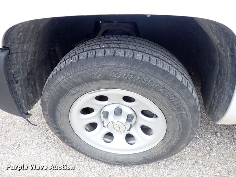 image for item DC4138 2013 Chevrolet Silverado 1500  pickup truck