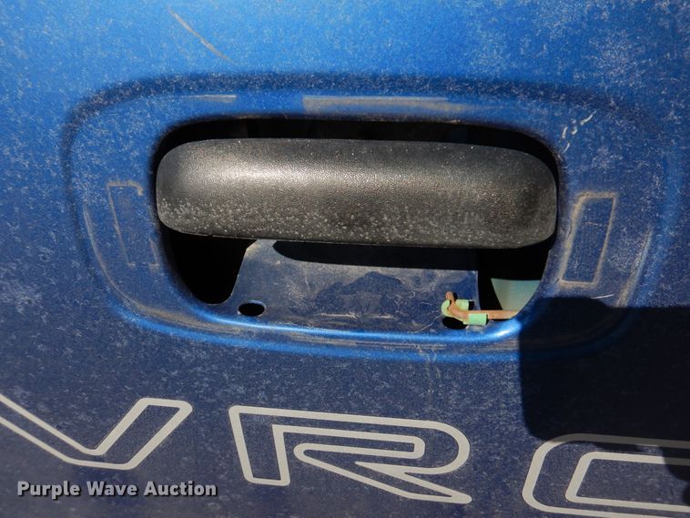 image for item DE7517 2003 Chevrolet Silverado 1500  pickup truck