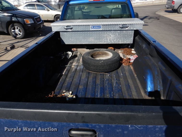 image for item DE7517 2003 Chevrolet Silverado 1500  pickup truck