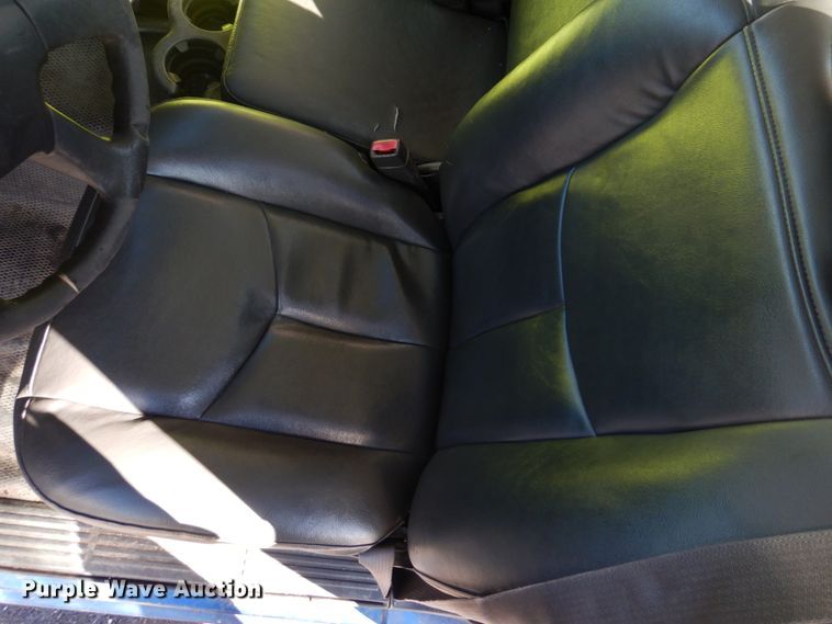 image for item DE7517 2003 Chevrolet Silverado 1500  pickup truck