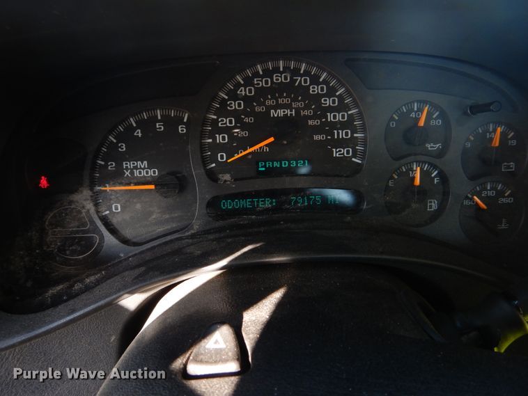 image for item DE7517 2003 Chevrolet Silverado 1500  pickup truck