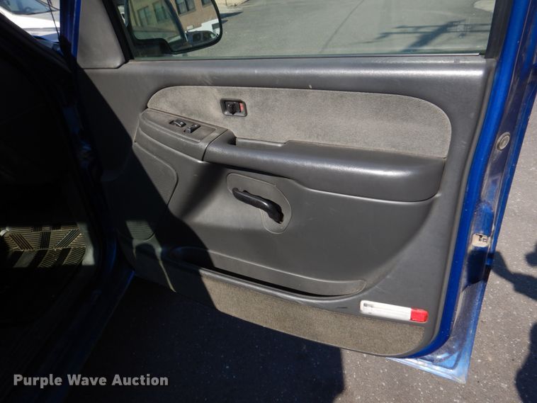 image for item DE7517 2003 Chevrolet Silverado 1500  pickup truck