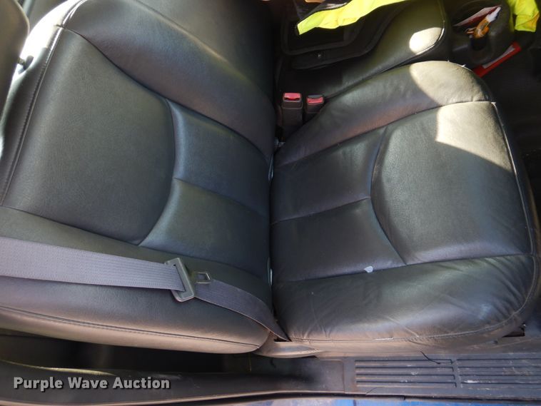 image for item DE7517 2003 Chevrolet Silverado 1500  pickup truck