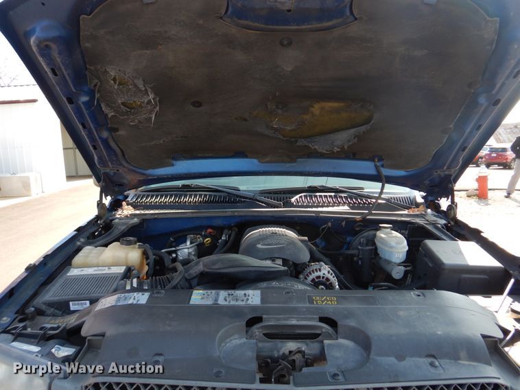 image for item DE7517 2003 Chevrolet Silverado 1500  pickup truck