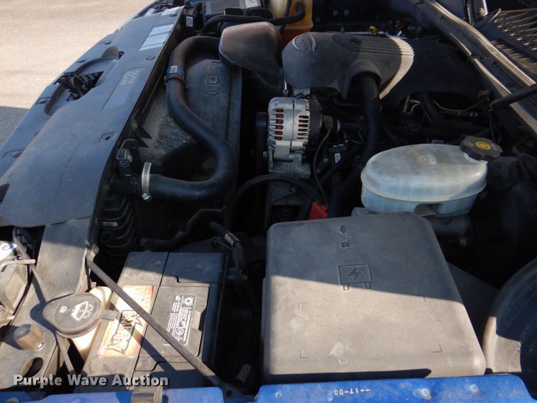 image for item DE7517 2003 Chevrolet Silverado 1500  pickup truck