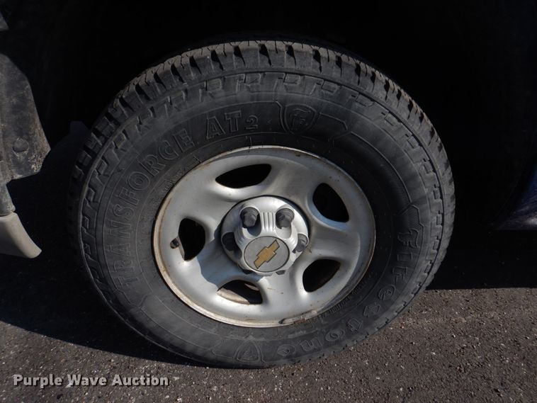 image for item DE7517 2003 Chevrolet Silverado 1500  pickup truck