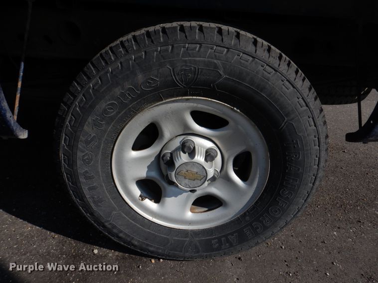 image for item DE7517 2003 Chevrolet Silverado 1500  pickup truck