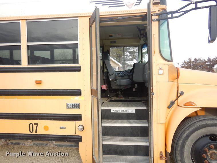 image for item DF0031 2007 International 3000  school bus