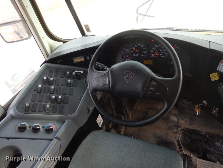 image for item DF0031 2007 International 3000  school bus