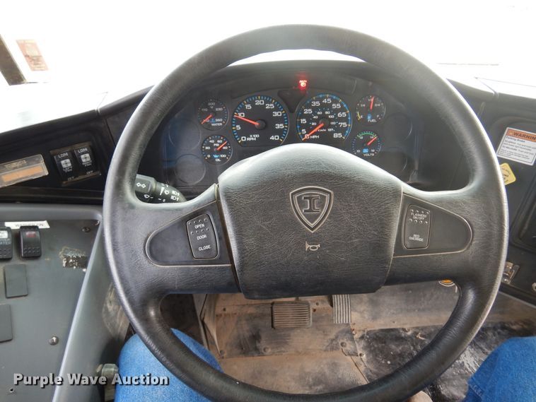 image for item DF0031 2007 International 3000  school bus