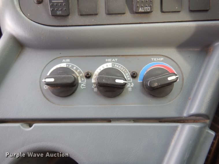 image for item DF0031 2007 International 3000  school bus