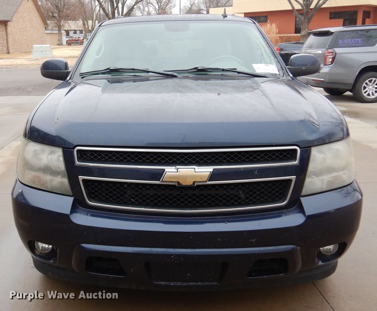 image for item DF0032 2008 Chevrolet Suburban LT  SUV