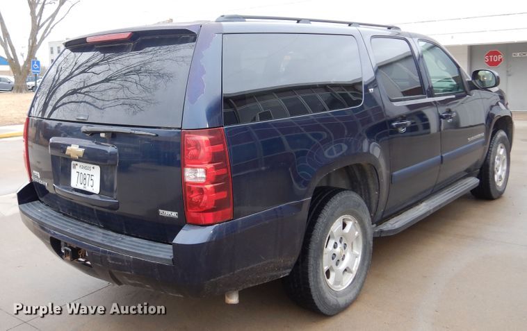 image for item DF0032 2008 Chevrolet Suburban LT  SUV