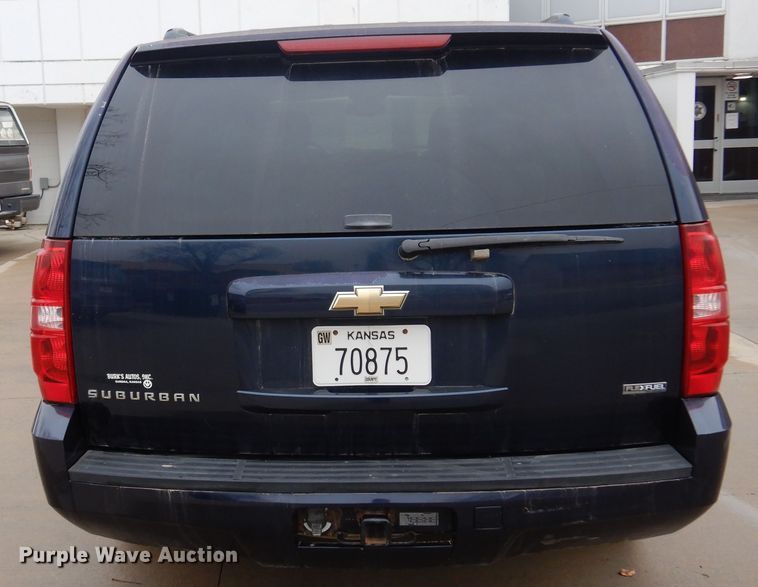 image for item DF0032 2008 Chevrolet Suburban LT  SUV