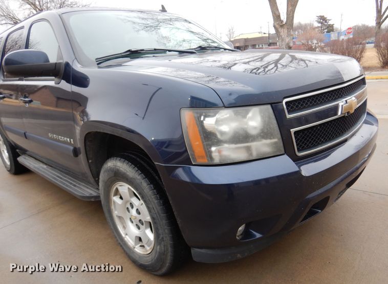image for item DF0032 2008 Chevrolet Suburban LT  SUV