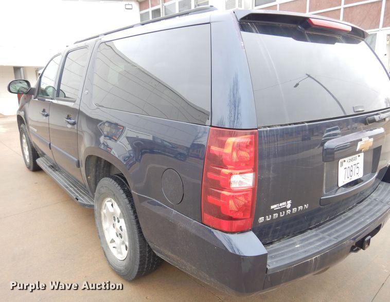 image for item DF0032 2008 Chevrolet Suburban LT  SUV