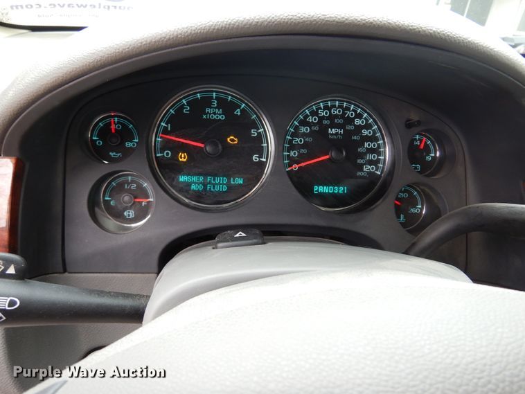 image for item DF0032 2008 Chevrolet Suburban LT  SUV