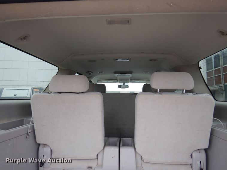 image for item DF0032 2008 Chevrolet Suburban LT  SUV