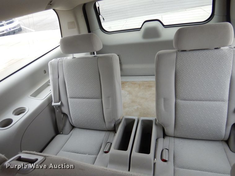 image for item DF0032 2008 Chevrolet Suburban LT  SUV