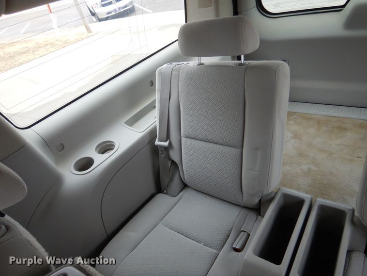 image for item DF0032 2008 Chevrolet Suburban LT  SUV