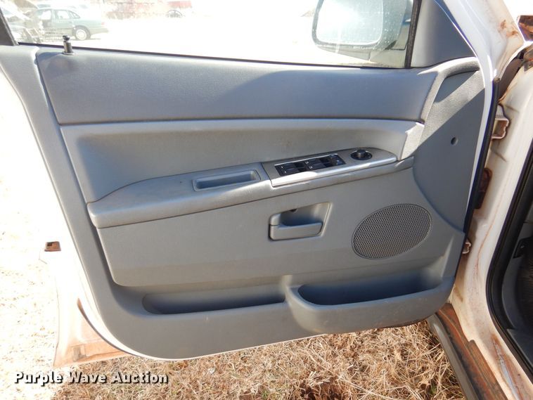 image for item DF0059 2006 Jeep Grand Cherokee  SUV