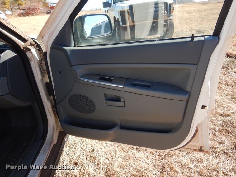 image for item DF0059 2006 Jeep Grand Cherokee  SUV