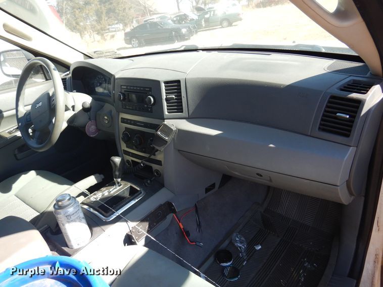 image for item DF0059 2006 Jeep Grand Cherokee  SUV