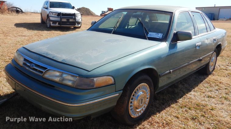 image for item DF0063 1997 Ford Crown Victoria Police Interceptor