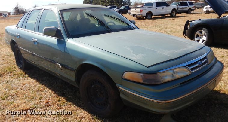 image for item DF0063 1997 Ford Crown Victoria Police Interceptor