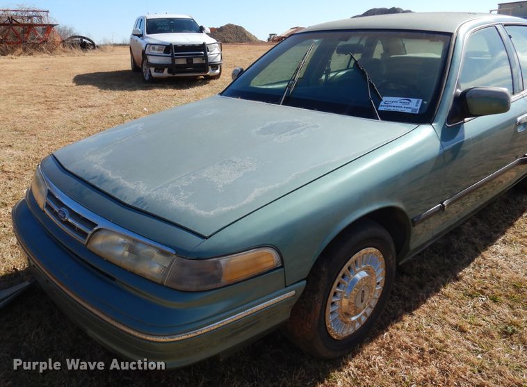 image for item DF0063 1997 Ford Crown Victoria Police Interceptor