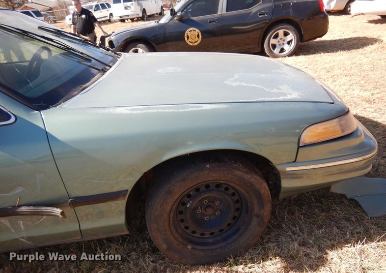 image for item DF0063 1997 Ford Crown Victoria Police Interceptor