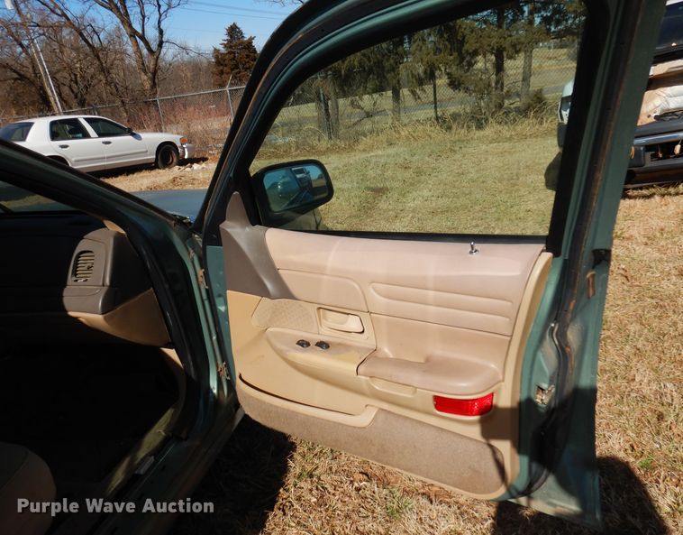 image for item DF0063 1997 Ford Crown Victoria Police Interceptor