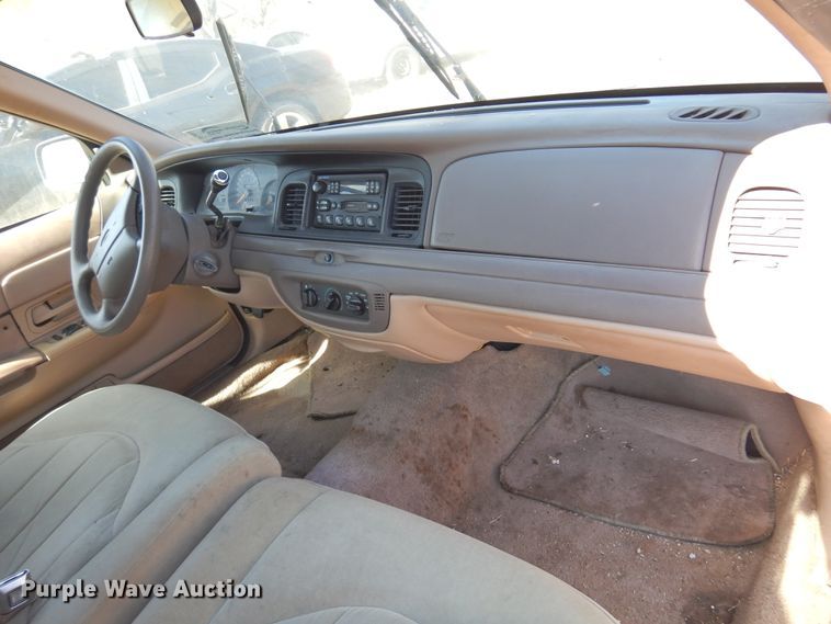 image for item DF0063 1997 Ford Crown Victoria Police Interceptor