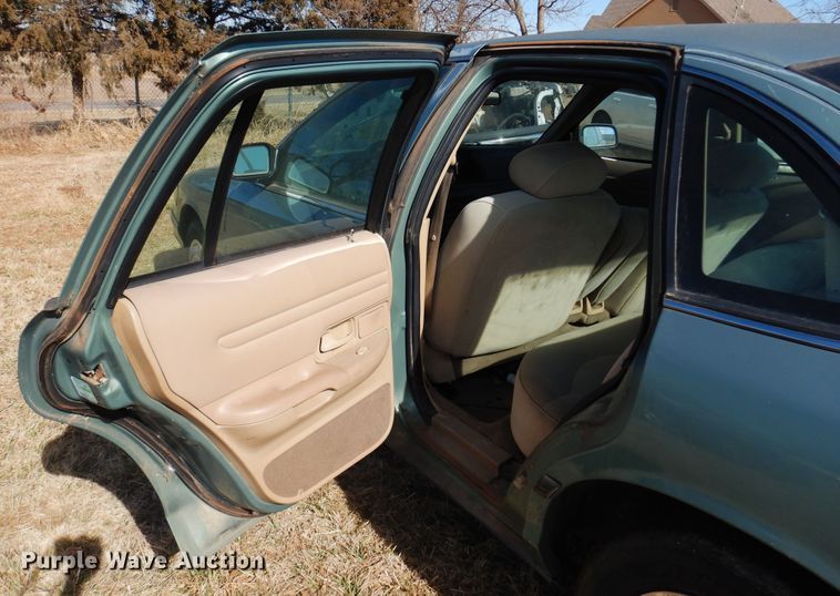 image for item DF0063 1997 Ford Crown Victoria Police Interceptor