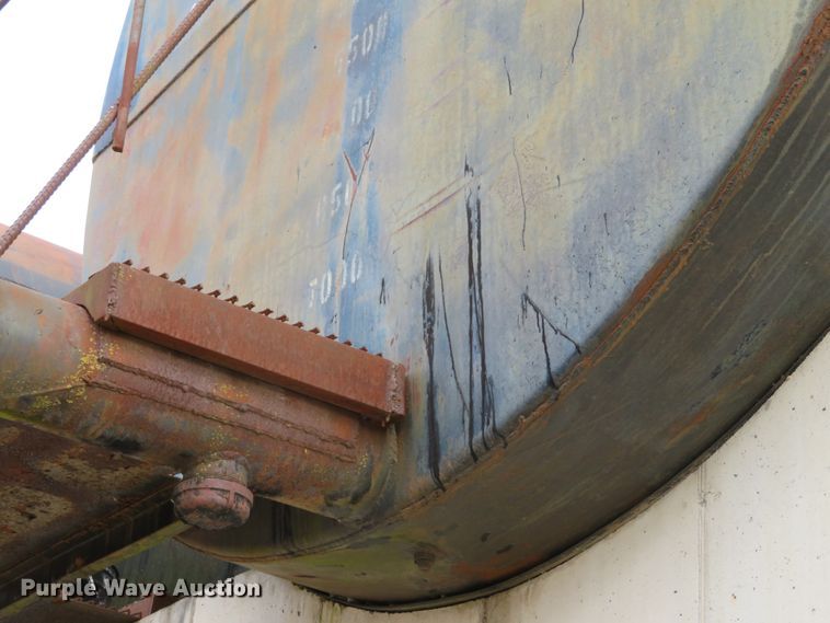 image for item DH0636 Oil tank