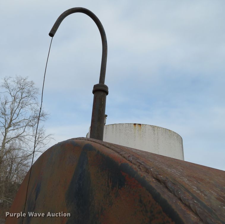 image for item DH0637 Oil tank