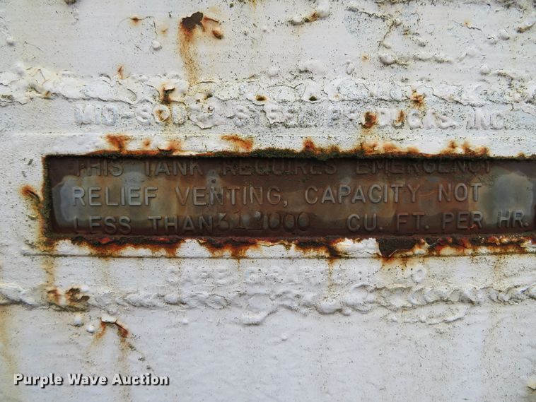 image for item DH0638 Mid-south steel oil tank