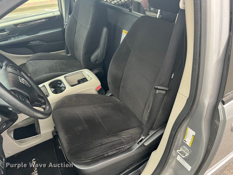 image for item DH8179 2013 Dodge Grand Caravan  van