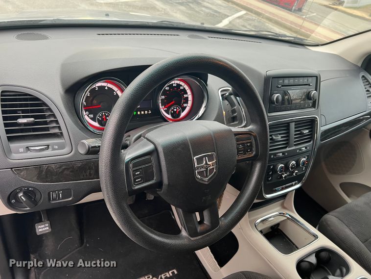 image for item DH8179 2013 Dodge Grand Caravan  van