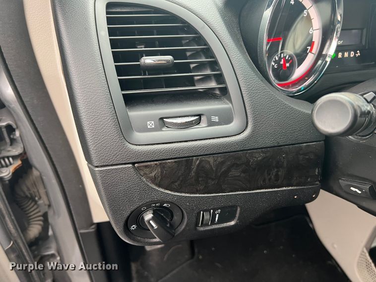 image for item DH8179 2013 Dodge Grand Caravan  van