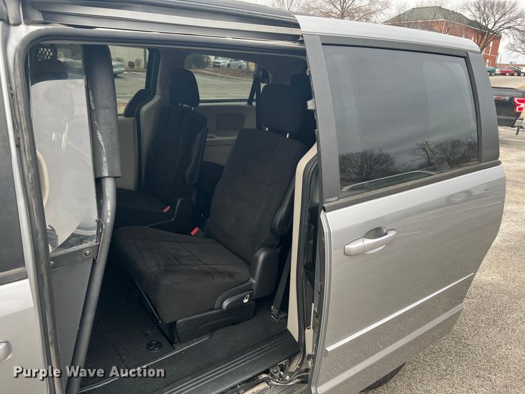 image for item DH8179 2013 Dodge Grand Caravan  van