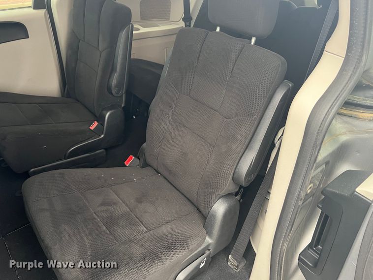 image for item DH8179 2013 Dodge Grand Caravan  van