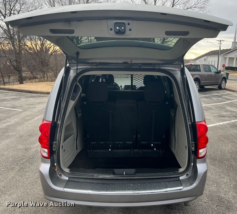 image for item DH8179 2013 Dodge Grand Caravan  van