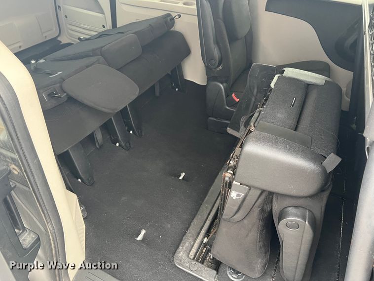 image for item DH8179 2013 Dodge Grand Caravan  van