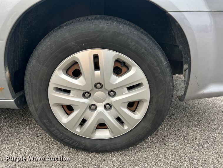 image for item DH8179 2013 Dodge Grand Caravan  van